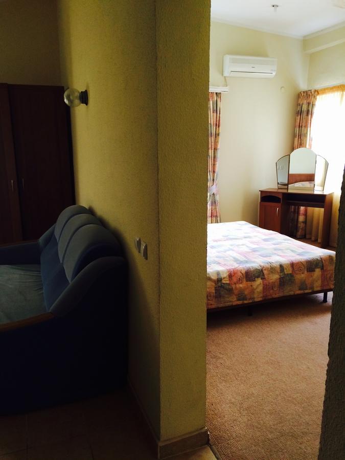 Samshit 555 Hotel Oczamczyra Zewnętrze zdjęcie